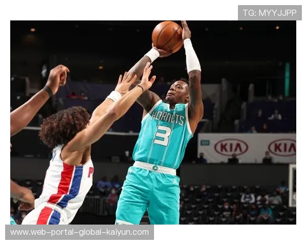 罗齐尔无限期停赛黄蜂后场告急 鲍尔需独自承担组织重任